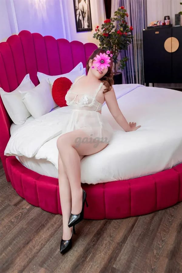 HÀ PHƯƠNG - DA TRẮNG MẶT XINH - VÚ TO MÔNG MẨY - LÀM TÌNH KHÉO LÉO - HÀNG CỰC TÌNH CẢM GỬI ĐẾN AE