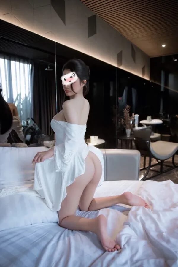 Đan Thy 7340 - Hot Girl Sang Chảnh - Mặt Xinh Da Trắng - Vú To Body Chuẩn - Tình Cảm Chiều Khách