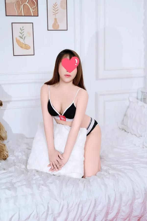 Như Loan- em hàng ngọt nước nhẹ nhàng, thân thiện!!!!
