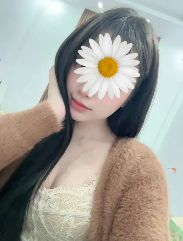 NEW HUỆ MÌNH XINH GÁI DÁNG ĐẸP. 