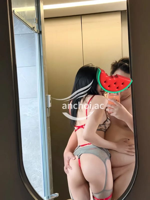 Mới gặp em xong, mông vừa to vừa đẹp, mặt dâm, phục vụ bao phê