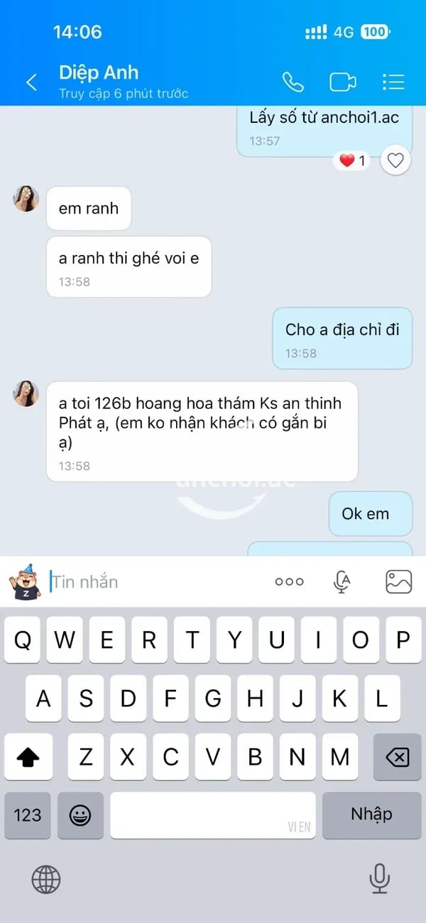 Buổi trưa, trời mưa, vác chym đi gặp cô giáo, người gì đâu mà nhẹ nhàng, vui vẻ,