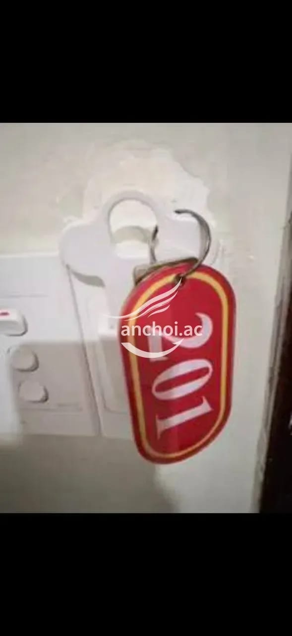 Nay check được em gái non miền tây ngon phết :)) Bên kia hết phòng phải qua ks b — ảnh 2