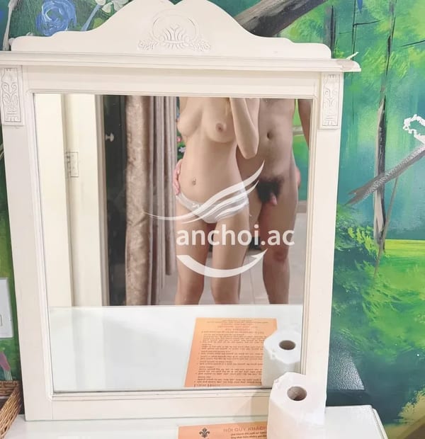 Em làm sướng tê rần cả người. Màn dạo đầu cực chất luôn, liếm láp đá cà lưỡi tới