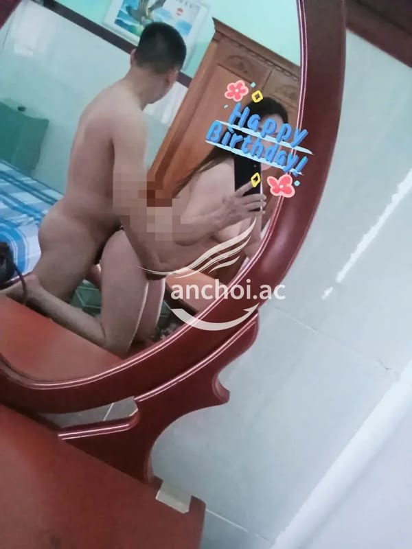 E làm rất chu đáo, trò chuyện rất vui vẻ gần gũi