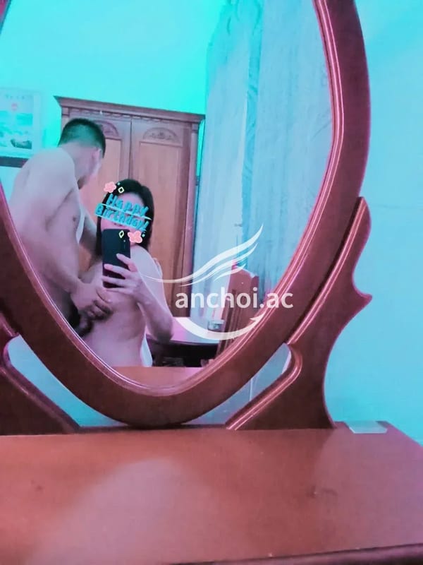 E làm rất chu đáo, trò chuyện rất vui vẻ gần gũi — ảnh 2